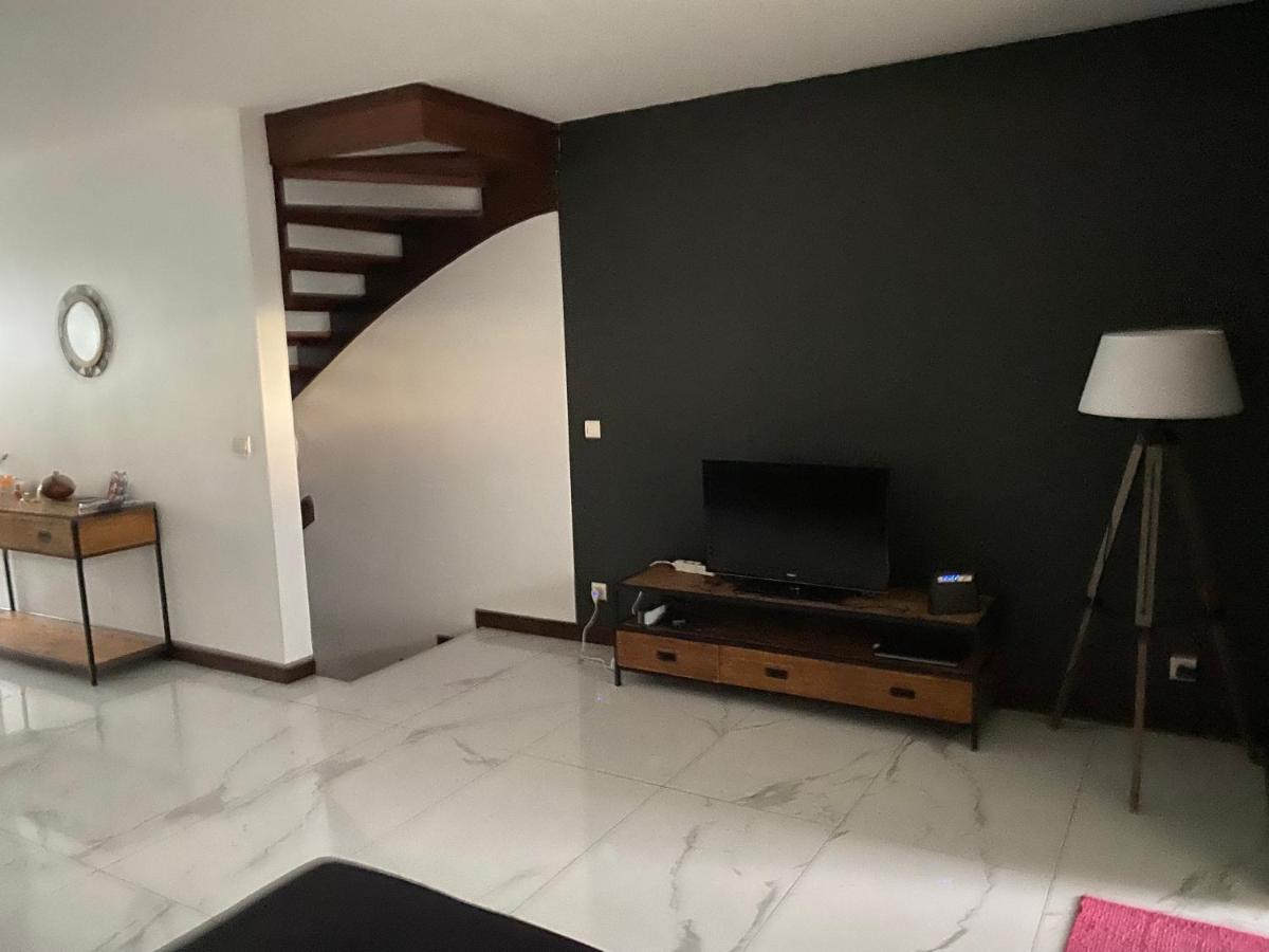Mytsie Apartment Пунауиа Екстериор снимка